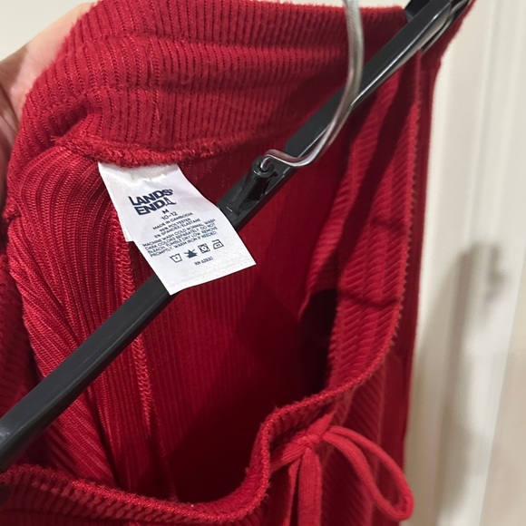 Lands End  Red Women's lounge/ pajamas set. Size medium. Super soft and light. - Picture 11 of 11
